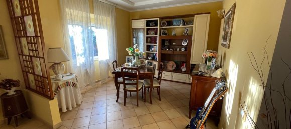 Вилла с 9 комнатами в Фонди, Италия № 118106 3