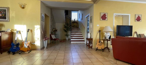 Вилла с 9 комнатами в Фонди, Италия № 118106 7