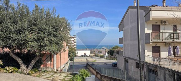 5 rooms House in Ortona, Italy No. 29643 7