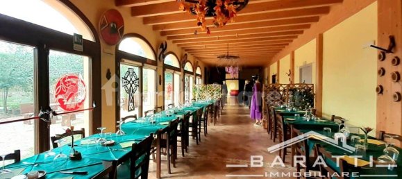 Imóvel comercial de 5 divisões em Quistello, Italy N.º 6626 8