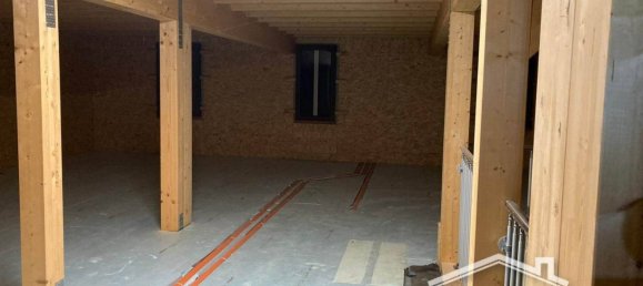 Imóvel comercial de 5 divisões em Quistello, Italy N.º 6626 48