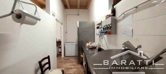 Imóvel comercial de 5 divisões em Quistello, Italy N.º 6626 21