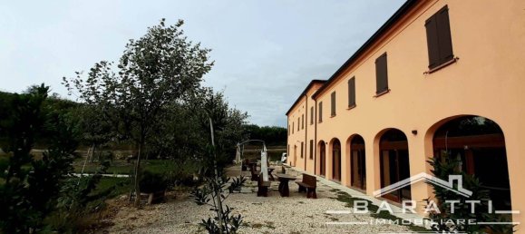 Imóvel comercial de 5 divisões em Quistello, Italy N.º 6626 5