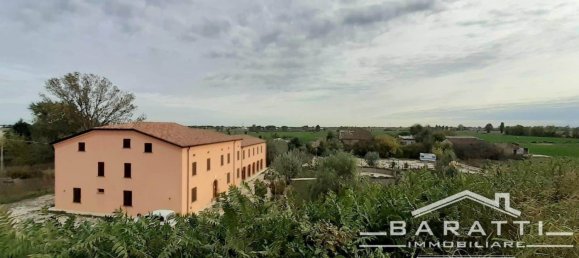 Imóvel comercial de 5 divisões em Quistello, Italy N.º 6626 3