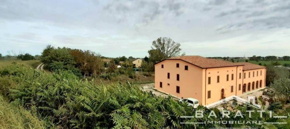 Imóvel comercial de 5 divisões em Quistello, Italy N.º 6626 4