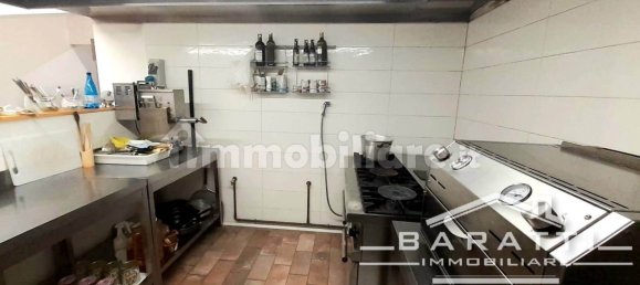 Imóvel comercial de 5 divisões em Quistello, Italy N.º 6626 18