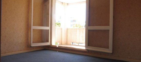 2 bedrooms Apartment in Valence, France No. 303761 3