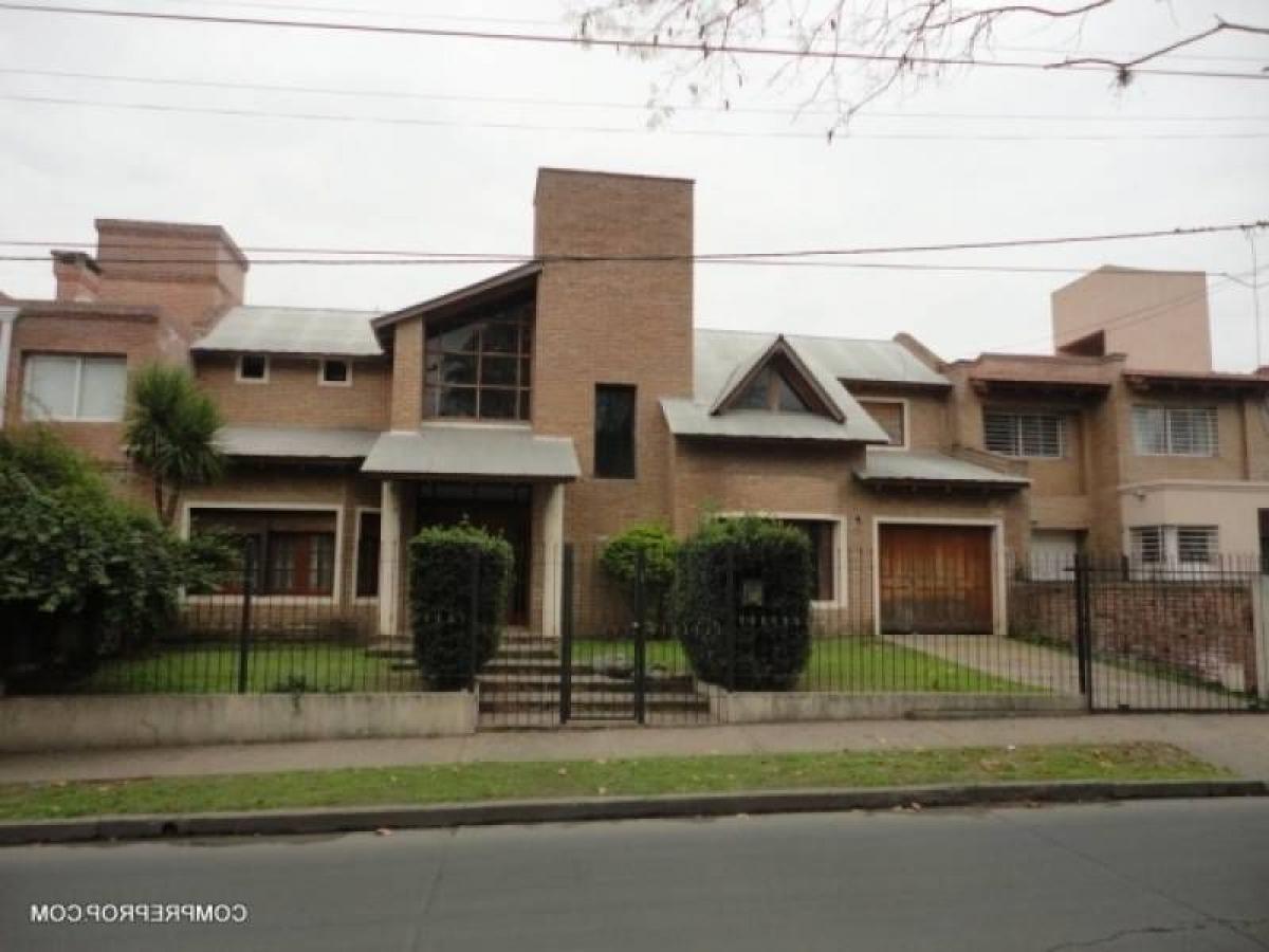 Casa de 3 dormitorios en Córdoba, Argentina No. 490