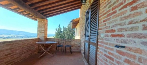 9 rooms House in Castiglione del Lago, Italy No. 116080 15