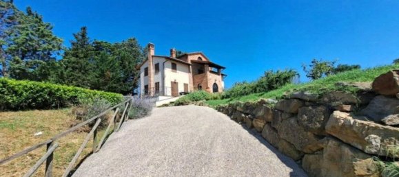 9 rooms House in Castiglione del Lago, Italy No. 116080 37