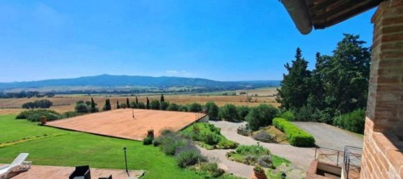 9 rooms House in Castiglione del Lago, Italy No. 116080 16