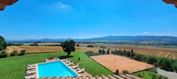 9 rooms House in Castiglione del Lago, Italy No. 116080 12