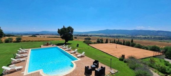 9 rooms House in Castiglione del Lago, Italy No. 116080 17