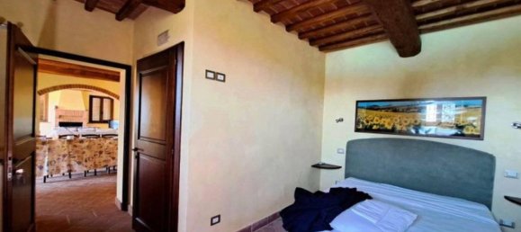 9 rooms House in Castiglione del Lago, Italy No. 116080 32