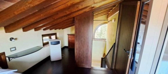 9 rooms House in Castiglione del Lago, Italy No. 116080 34