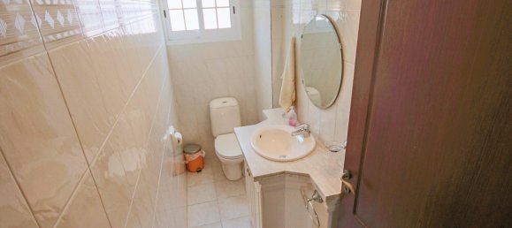 5 bedrooms Villa in Deryneia, Cyprus No. 22313 12