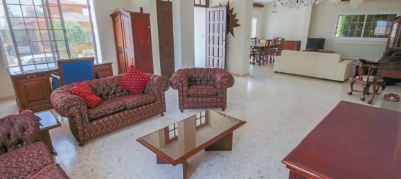 5 bedrooms Villa in Deryneia, Cyprus No. 22313 5