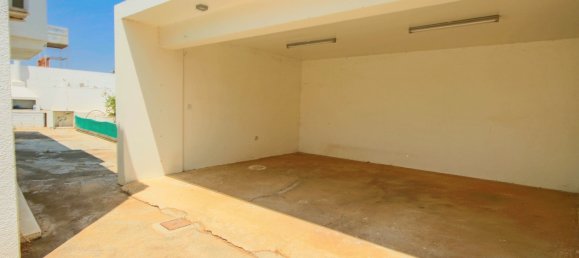 5 bedrooms Villa in Deryneia, Cyprus No. 22313 4