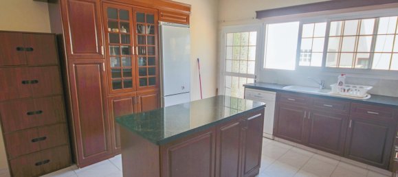 5 bedrooms Villa in Deryneia, Cyprus No. 22313 10