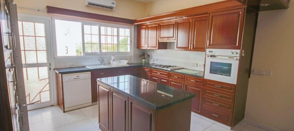 5 bedrooms Villa in Deryneia, Cyprus No. 22313 9