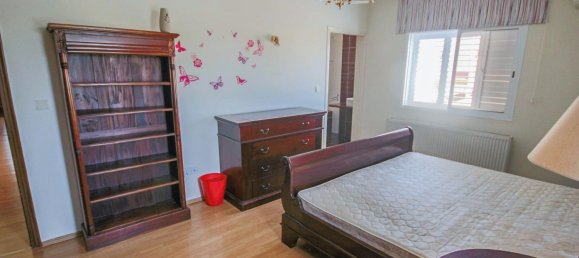 5 bedrooms Villa in Deryneia, Cyprus No. 22313 16