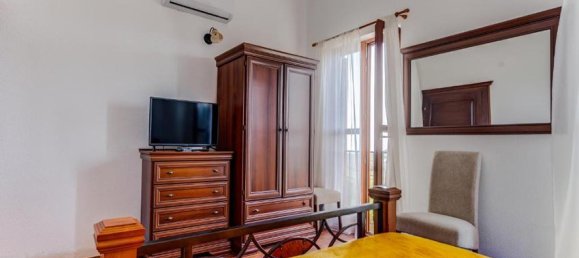 4 bedrooms Commercial property in Kotor, Montenegro No. 52 25