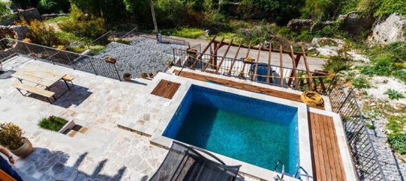 4 bedrooms Commercial property in Kotor, Montenegro No. 52 3