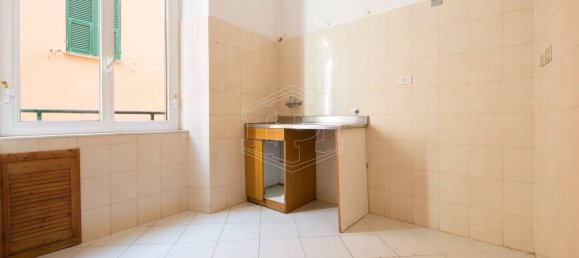 7 bedrooms Apartment in Genoa, Italy No. 332433 18