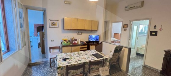 3 rooms Building in Bari, Italy No. 22530 9