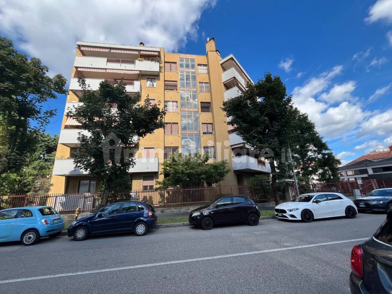 4 bedrooms Penthouse in Busto Arsizio, Italy No. 327812