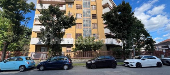 4 bedrooms Penthouse in Busto Arsizio, Italy No. 327812 3