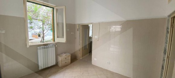 3 rooms House in Bitonto, Italy No. 19196 16