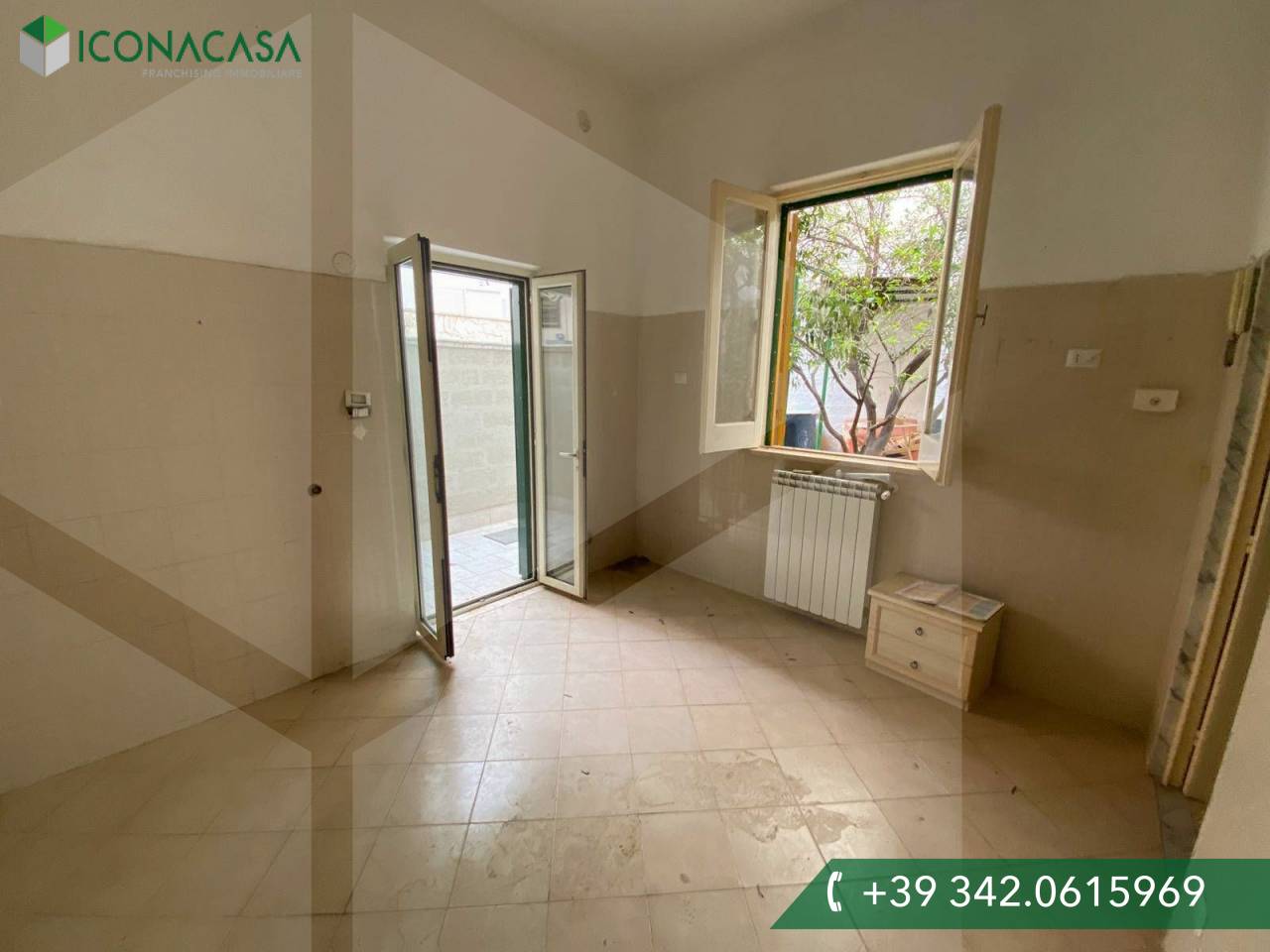 3 rooms House in Bitonto, Italy No. 19196