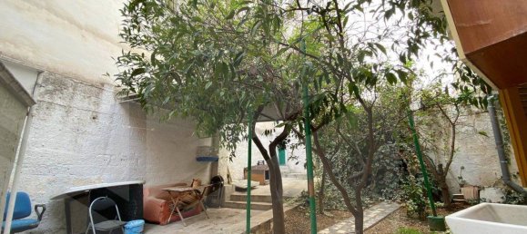 3 rooms House in Bitonto, Italy No. 19196 19