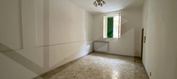 3 rooms House in Bitonto, Italy No. 19196 7