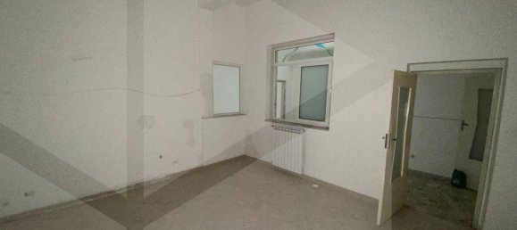 3 rooms House in Bitonto, Italy No. 19196 5