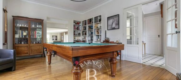 4 bedrooms House in Marly-le-Roi, France No. 180502 8