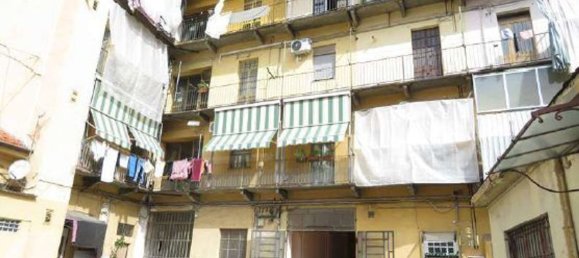 3 rooms Apartment in Turin, Italy No. 50567 2