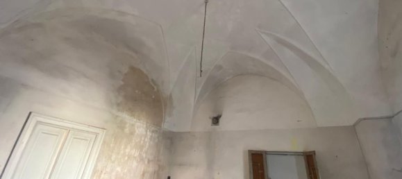 Дом с 7 комнатами в Matino, Италия № 142525 14