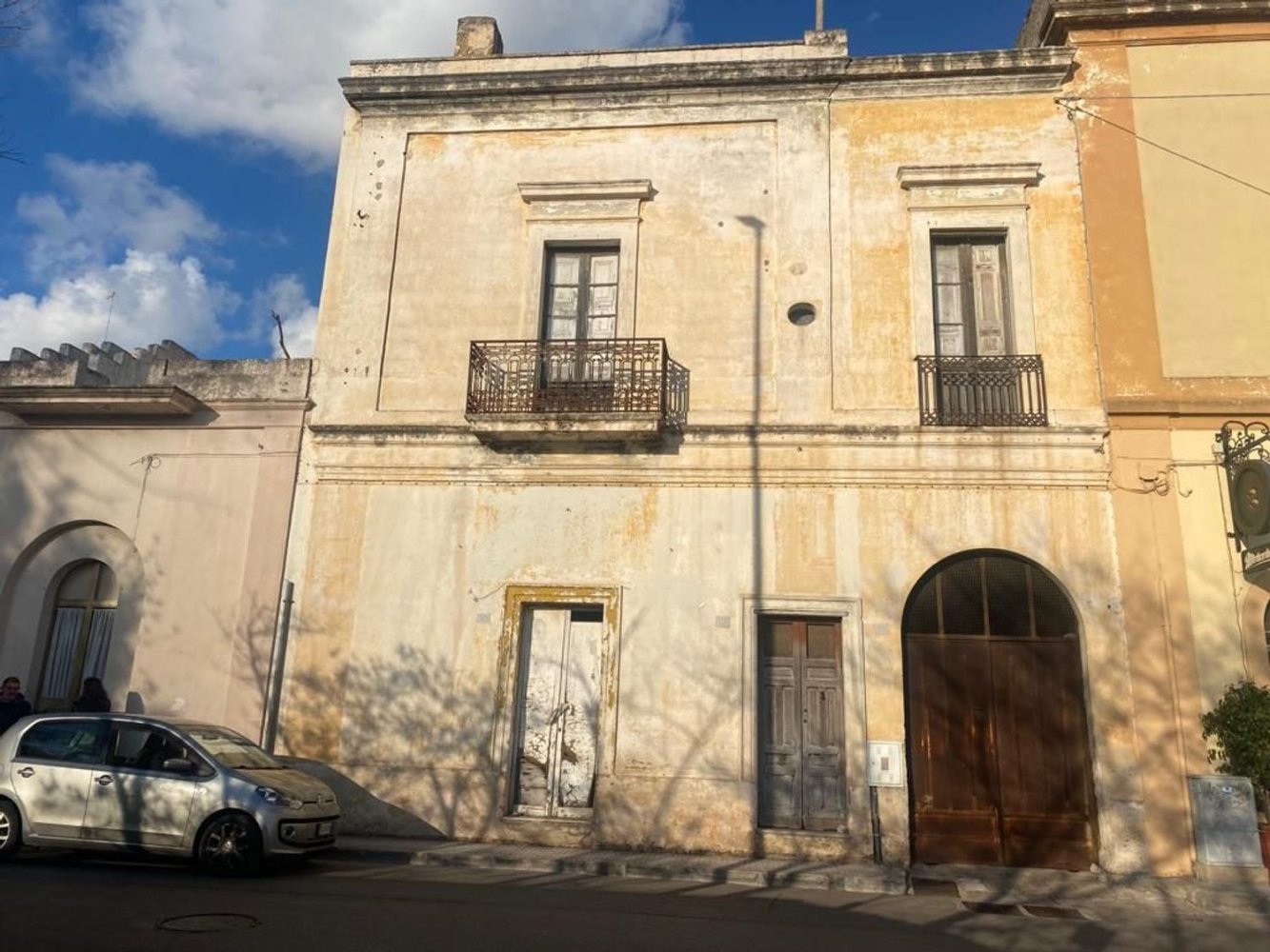 Дом с 7 комнатами в Matino, Италия № 142525