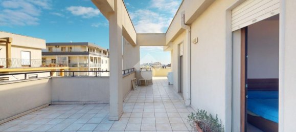 3 chambres Penthouse à Brindisi, Italy No. 73620 4