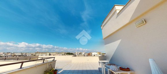 3 chambres Penthouse à Brindisi, Italy No. 73620 10