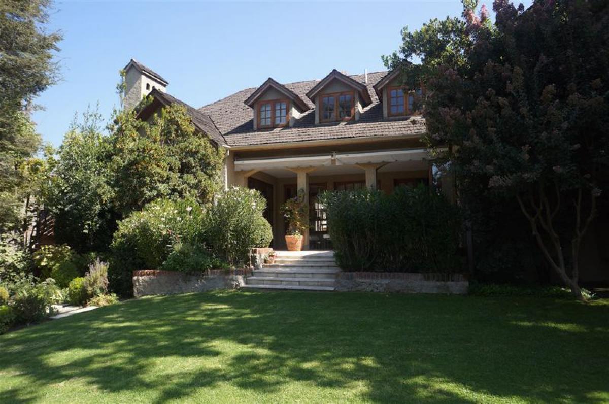 6 bedrooms House in Santiago, Chile No. 3765