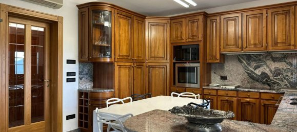 Вилла с 9 комнатами в Колли а Вольтурно, Италия № 298223 36