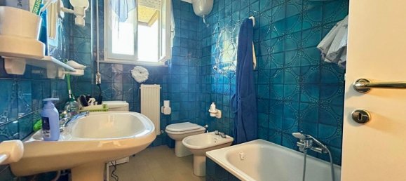 6 rooms Apartment in Ancona, Italy No. 262417 12