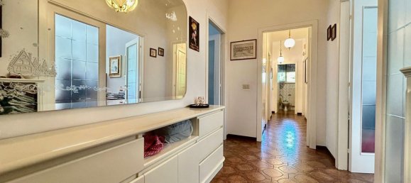 6 rooms Apartment in Ancona, Italy No. 262417 8