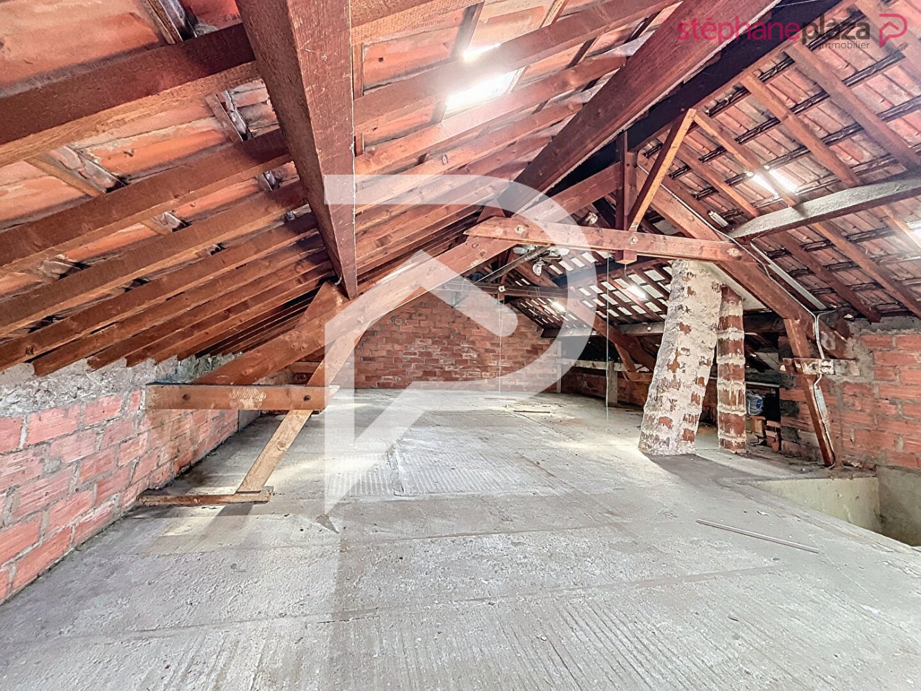 4 chambres Maison à Suresnes, France No. 131684