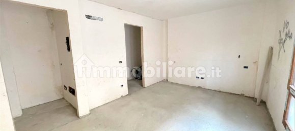2 bedrooms Apartment in Florence, Italy No. 331215 4
