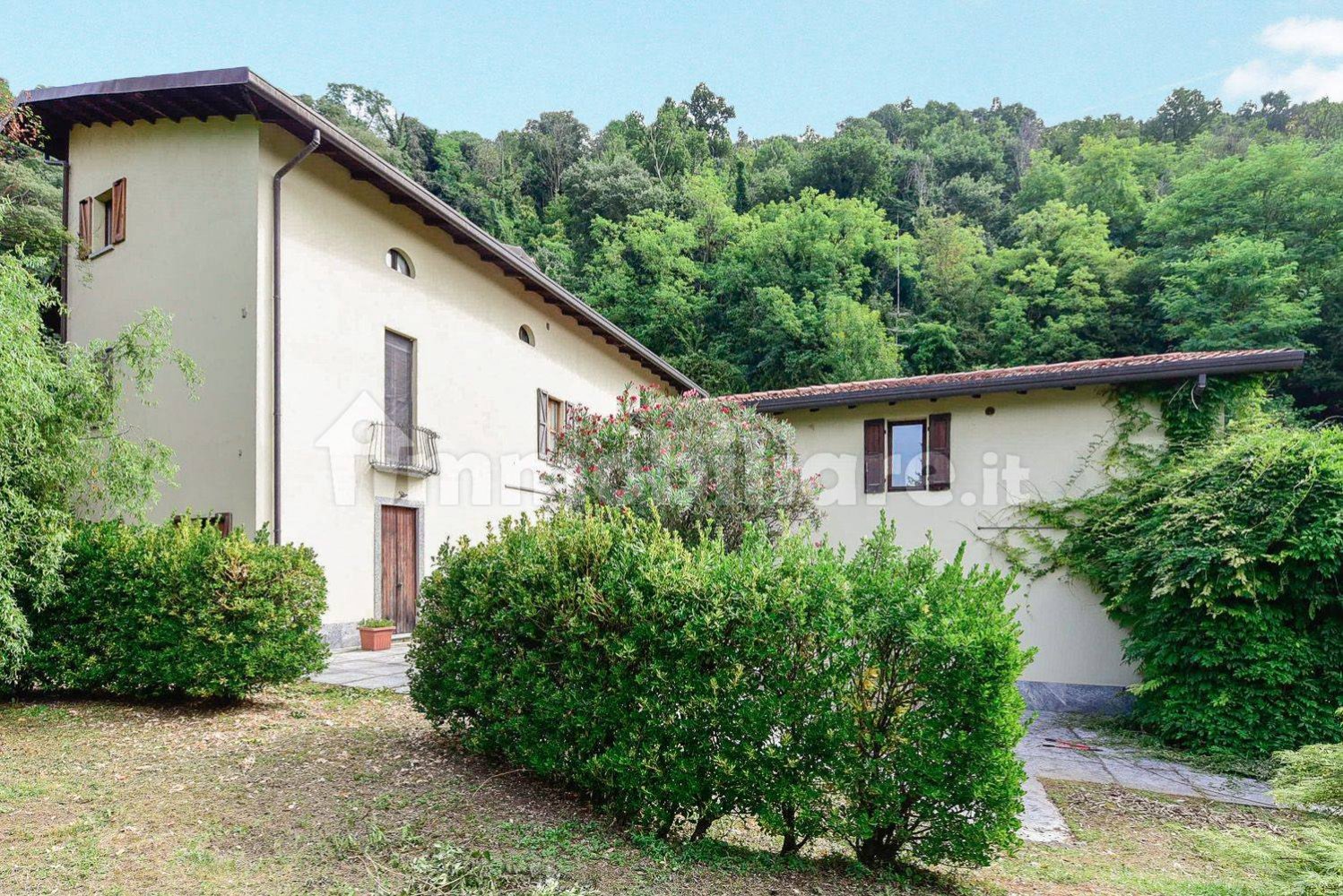 Квартира с 3 спальнями в Кастелло ди Брианца, Италия № 382272