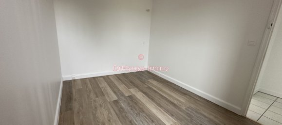 3 bedrooms Apartment in Mantes-la-Jolie, France No. 163203 10